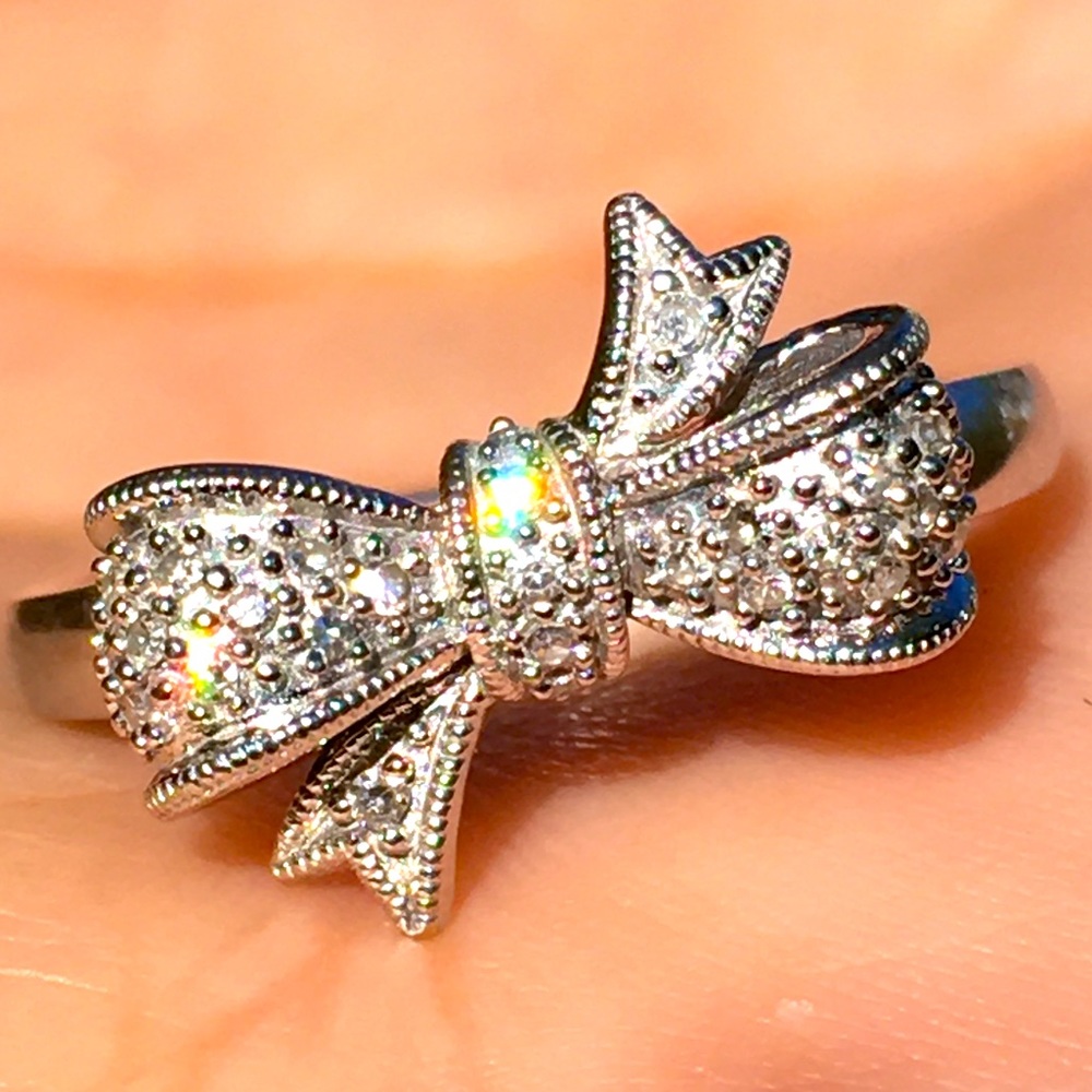 10k Solid White Gold Diamond Bow Ring - Picture 2 of 16